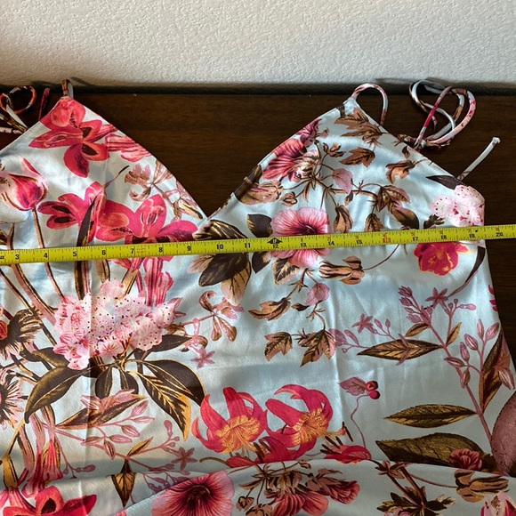 Victoria's Secret Satin Long Floral Slip/Dress Size XL NWT - Picture 4 of 6